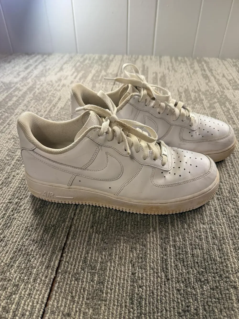 Nike Air Force 1 '07 Shoes Mens Size 9.5 White Triple White Sneakers CW2288-111